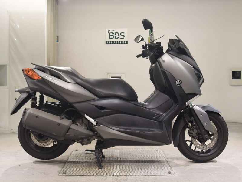 Yamaha XMAX 250
