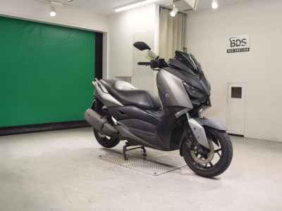 Yamaha XMAX 250