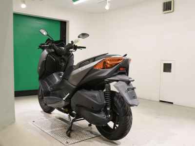 Yamaha XMAX 250