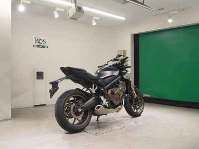 Honda CB650R E-Clutch 2024