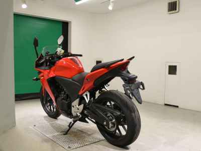Honda CBR400R 2013
