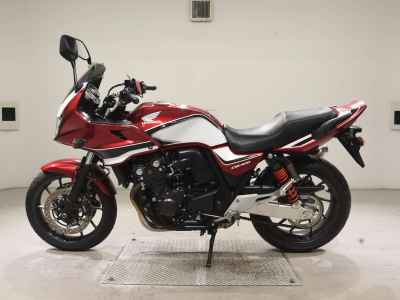 Honda CB400 Super Boldor 2020