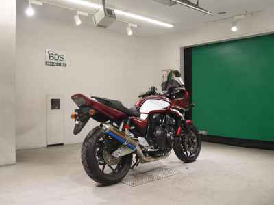 Honda CB400 Super Boldor 2020