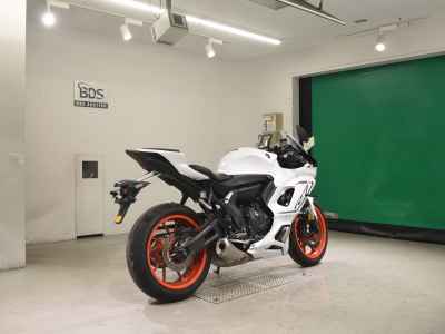 Yamaha YZF-R7 2023