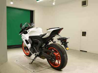 Yamaha YZF-R7 2023