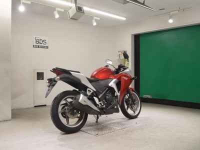 Honda CBR250R 2011