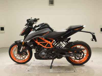 KTM 390 Duke 2021