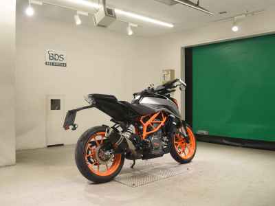 KTM 390 Duke 2021