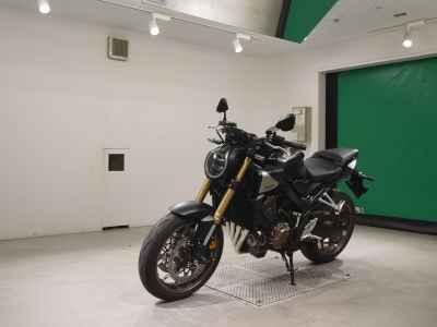 Honda CB650R E-Clutch 2025