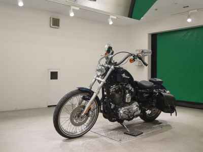 Harley-Davidson XL1200V 2013
