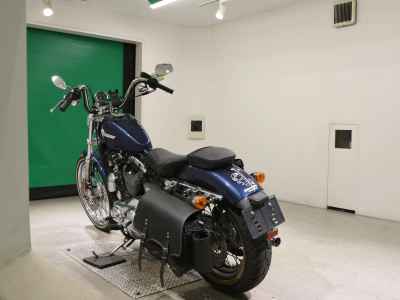 Harley-Davidson XL1200V 2013
