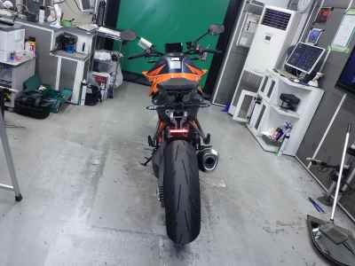 KTM 1290 Super Duke R 2021