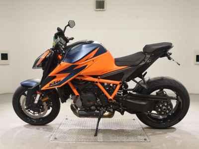 KTM 1290 Super Duke R 2021
