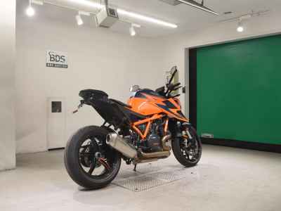 KTM 1290 Super Duke R 2021