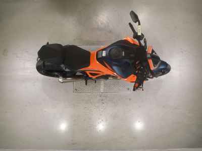 KTM 1290 Super Duke R 2021