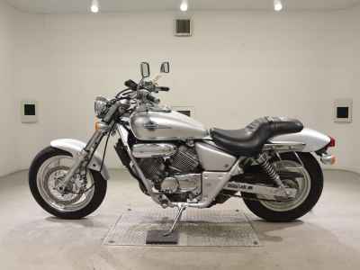 Honda Magna 250