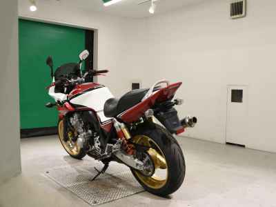 Honda CB400SFV 2010