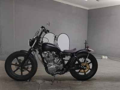 Yamaha SR400 2005