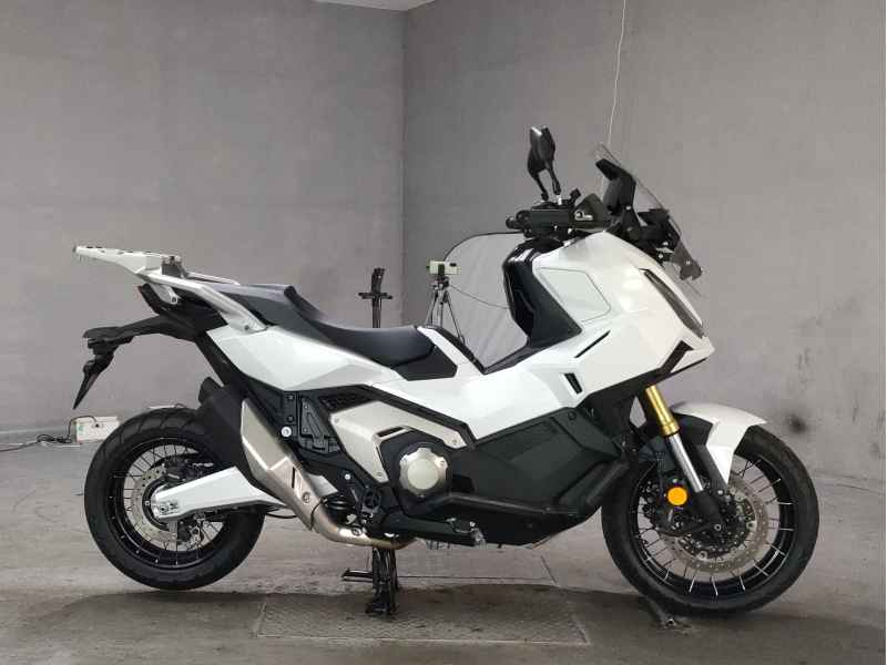 Honda X-Adv 750 2025