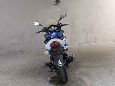 Suzuki GSR250F