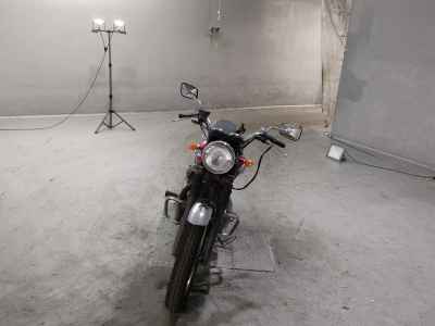 Kawasaki W400 2011