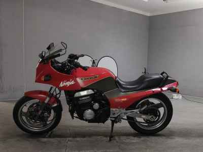 Kawasaki GPZ750R