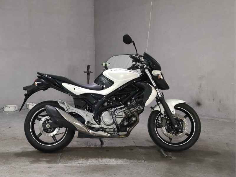 Suzuki Gladius SFV400 2013