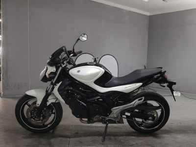 Suzuki Gladius SFV400 2013