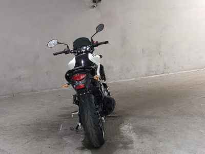 Suzuki Gladius SFV400 2013