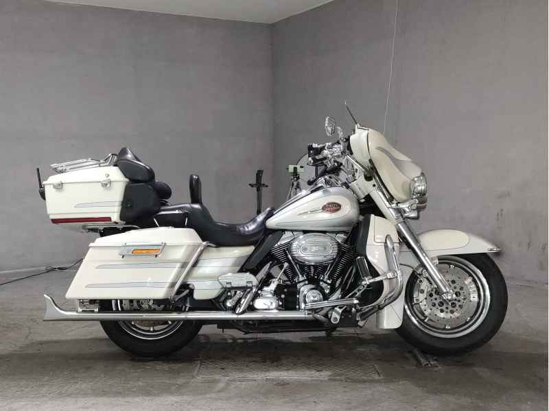 Harley-Davidson Electra Glide FLHTCU1580 CVO 2008