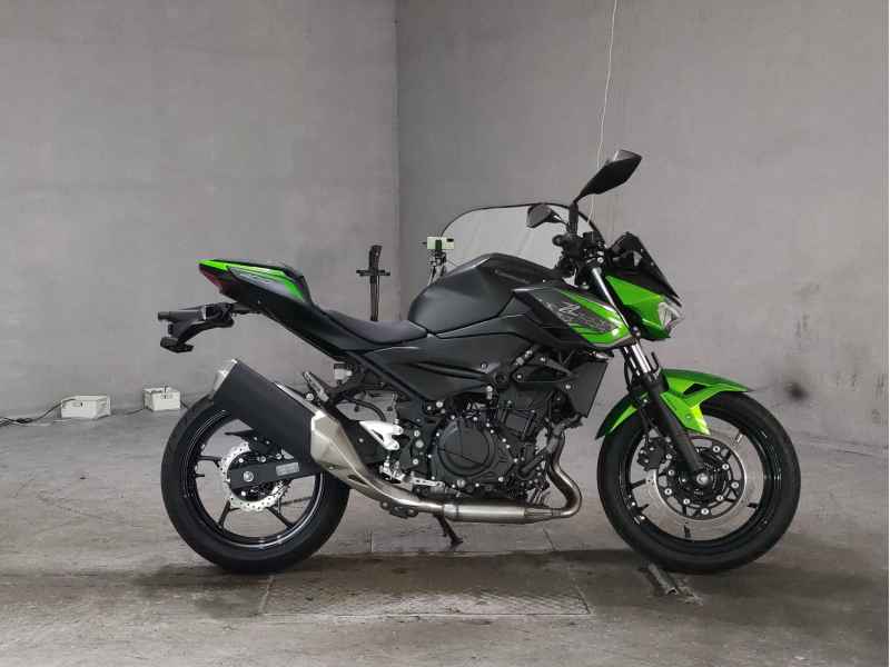 Kawasaki Z400 2021