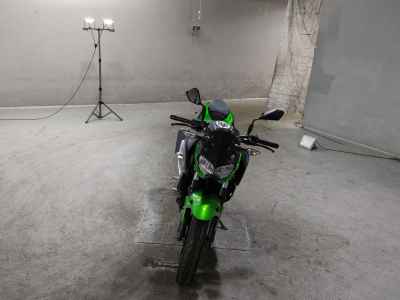 Kawasaki Z400 2021