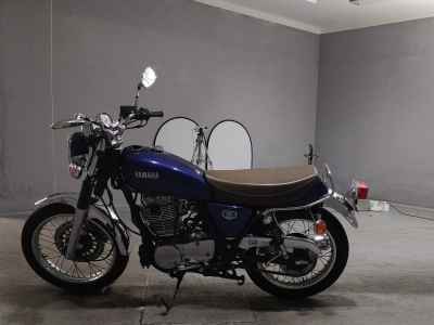 Yamaha SR400 2021