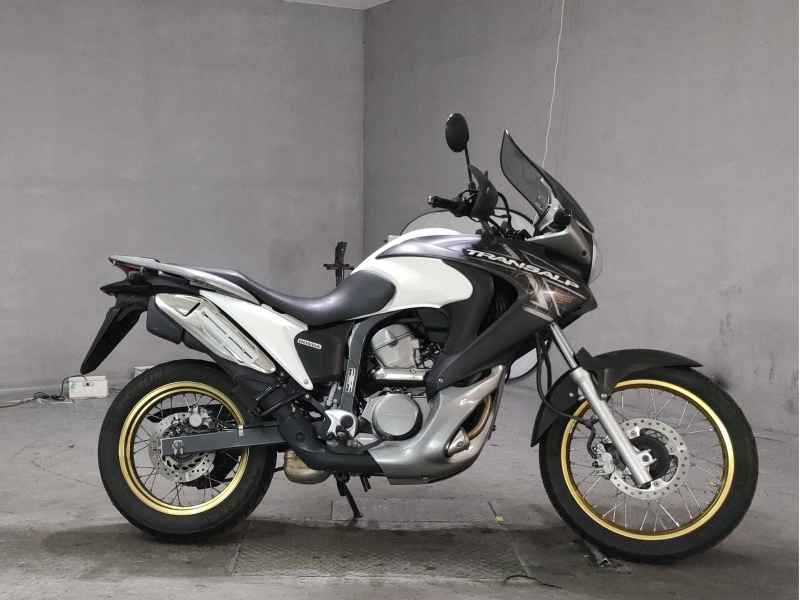 Honda Transalp 700 2015