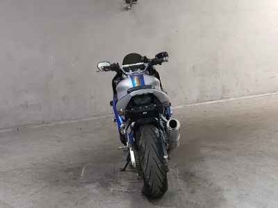 Yamaha YZF-R1