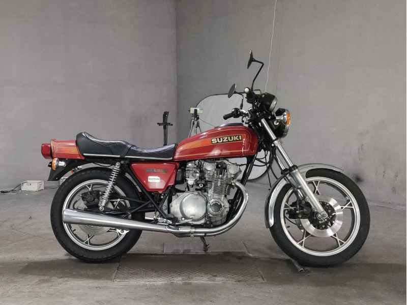 Suzuki GS550E