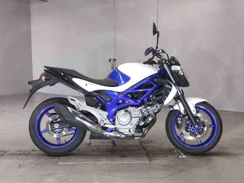 Suzuki Gladius SFV400 2012