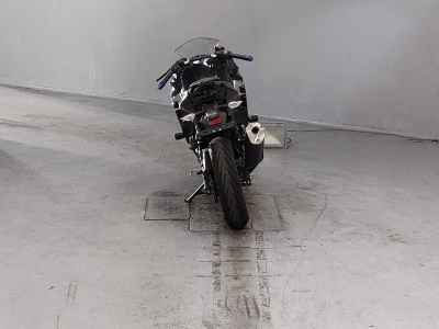 Kawasaki Z400 2021