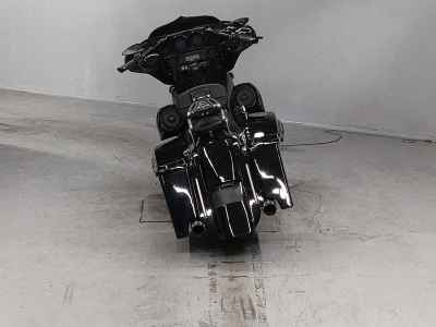Harley-Davidson Street Glide FLHXSE1800 CVO 2011