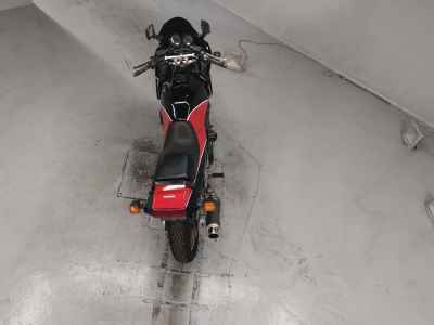 Kawasaki GPZ900R 2048