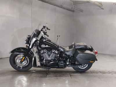 Harley-Davidson FLHCS1870 2017