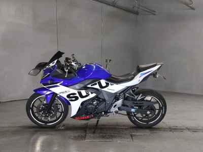 Suzuki GSX250R