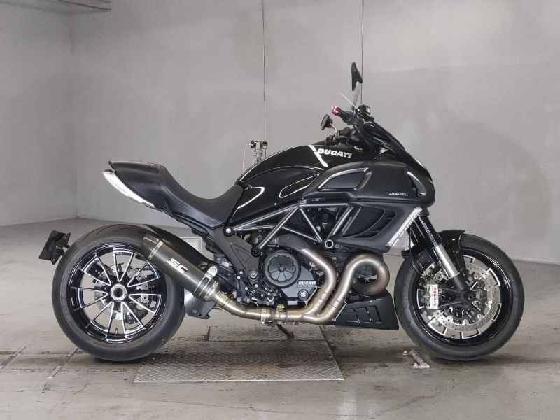 Ducati Diavel 2013