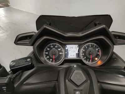 Yamaha XMAX 250