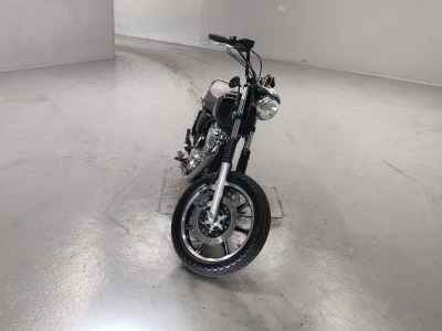 Yamaha SR400 2021