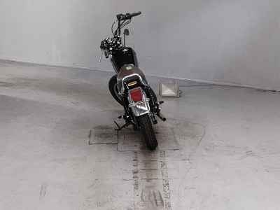 Yamaha SR400 2021