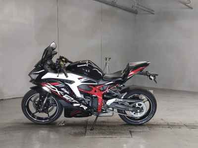 Kawasaki Ninja ZX-25R KRT Edition 2021