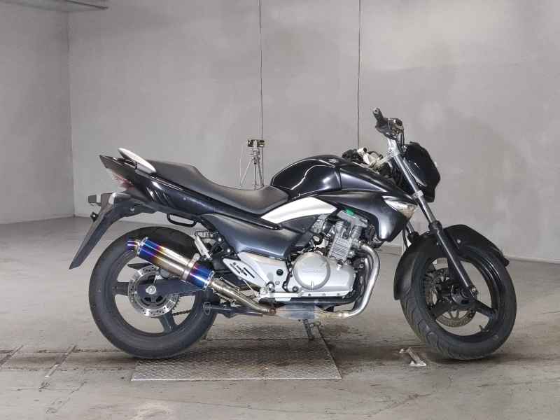 Suzuki GSR250