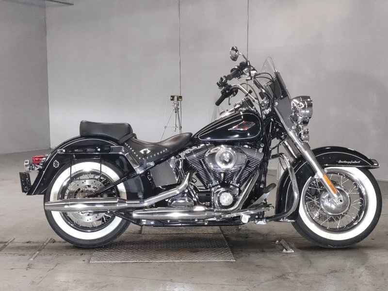 Harley-Davidson FLSTC1580 2014