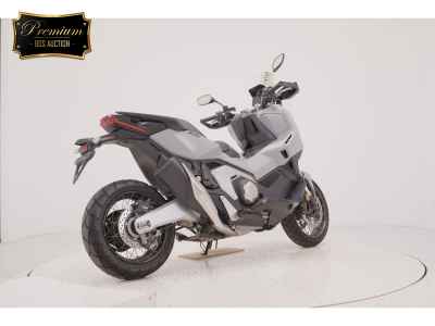 Honda X-Adv 750 2025